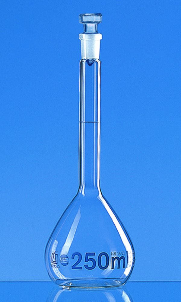 Fiole jaugée en verre boro 3.3, classe A, graduations bleues, avec bouchon en verre