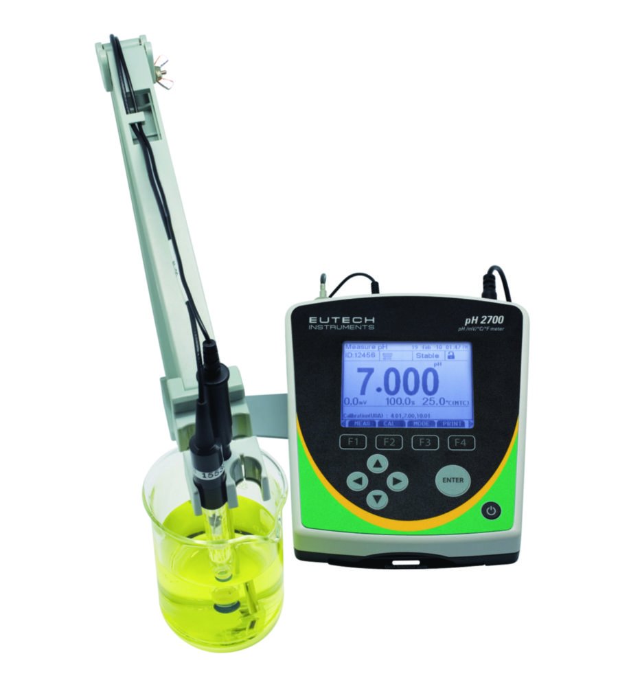 pH meters Eutech™ PH2700, with pH electrode and temperature probe